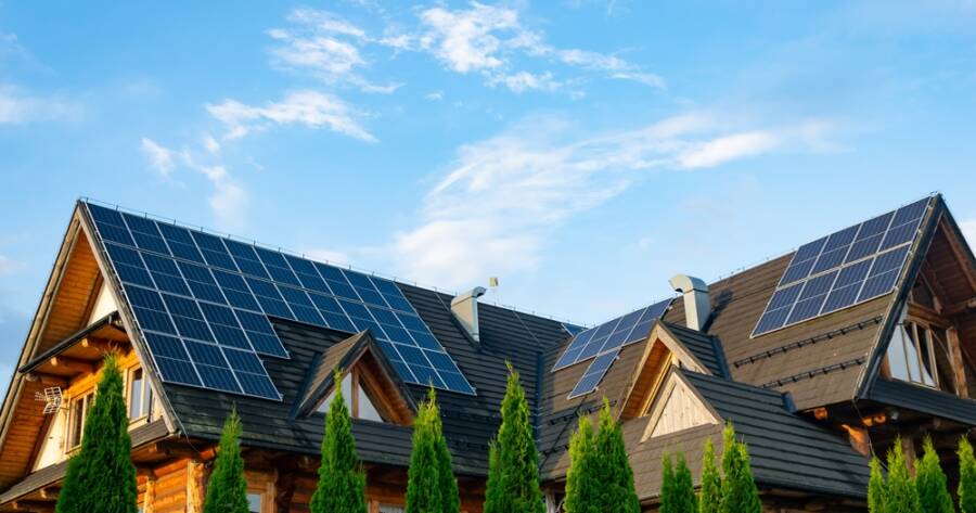 How Solar Panels Reduce Energy Costs